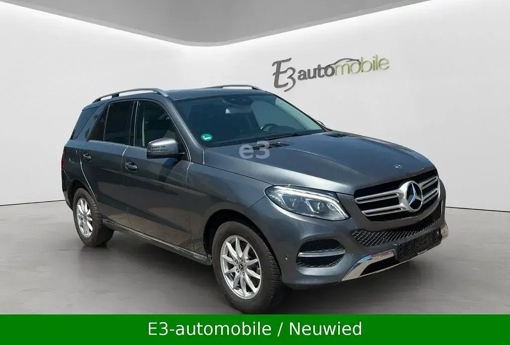 Gebraucht Mercedes GLE250 204 PS (150 kW) 2018 Selenitgrau (metallic) SUV