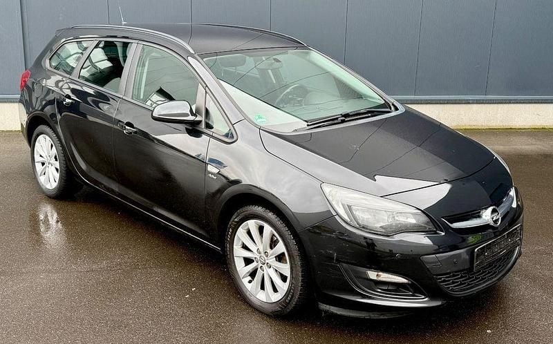 Gebraucht Opel Astra Active 140 PS (102 kW) 2013 Schwarz Kombi