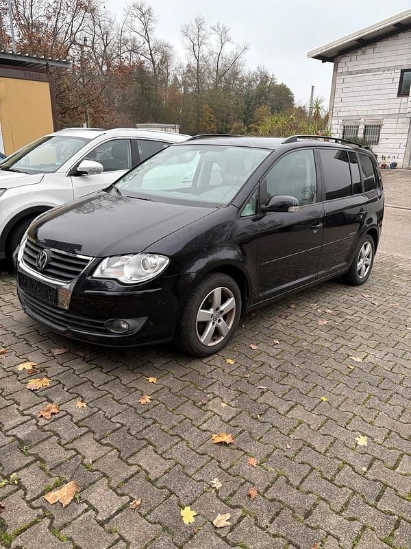 Schwarz Gebraucht 2008 VW Touran Van / Kleinbus | 2.200 € (Superpreis) - Bild 1/4