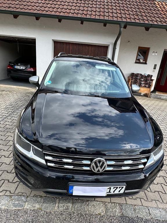 Schwarz Gebraucht 2019 VW Tiguan Allspace Comfortline SUV | 24.000 € (Superpreis) - Bild 1/4