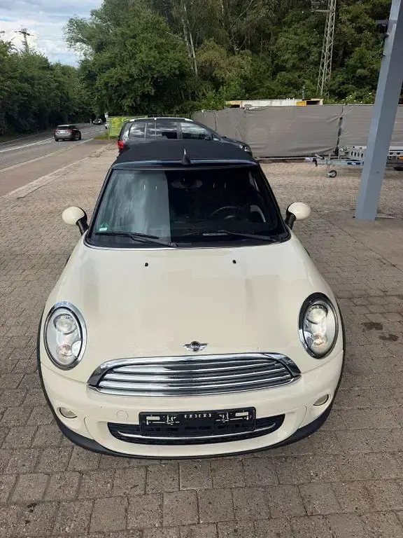 Gebraucht Mini Cooper D Cabriolet 111 PS (81 kW) 2011 Beige Cabrio