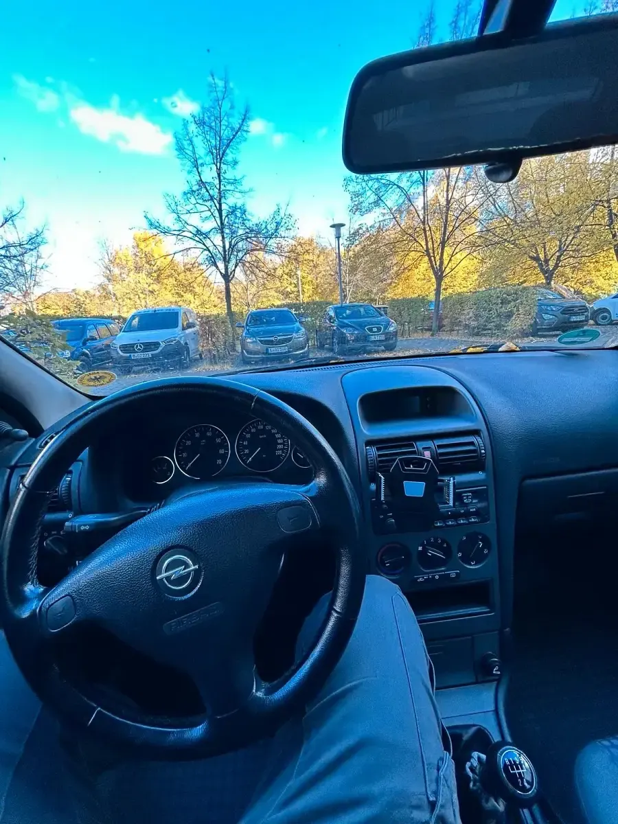 Gebraucht Opel Astra 84 PS (61 kW) 2003 Silber Kleinwagen