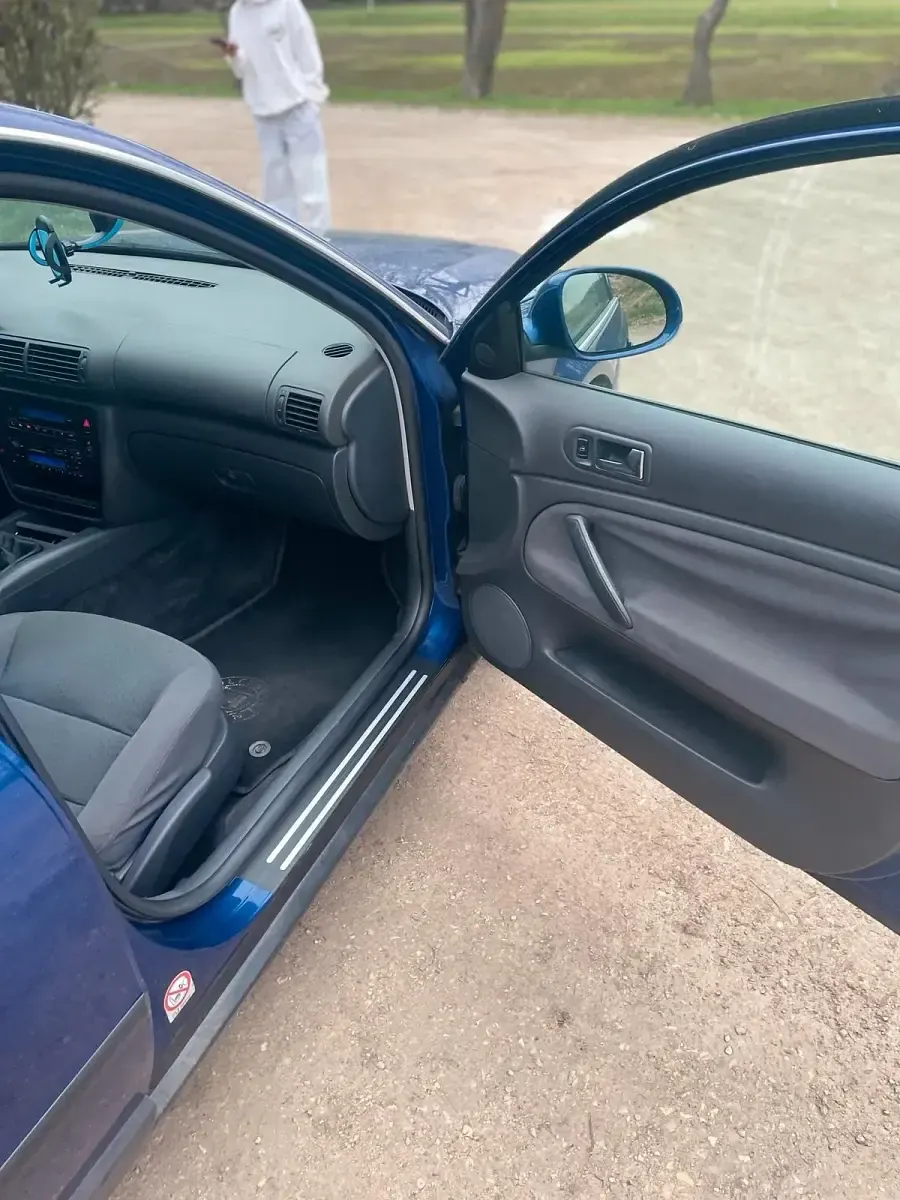 Second-hand VW Passat 131 CP (96 kW) 2004 Albastru Break