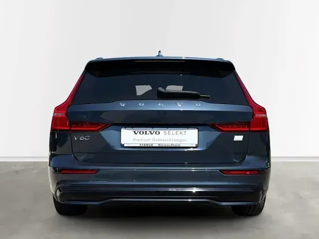 Gebraucht Volvo V60 Ultimate 455 PS (334 kW) 2023 Blau Kombi