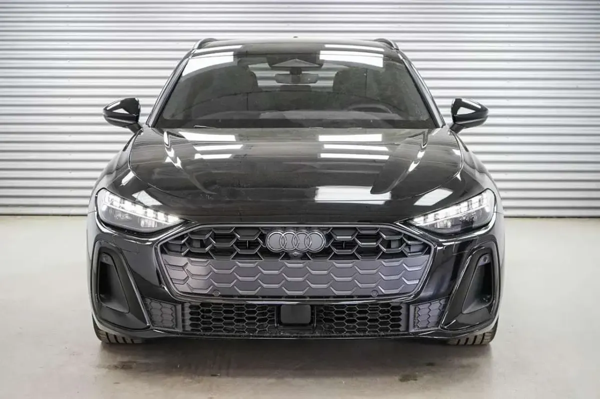 Neu Audi A5 S-Line 204 PS (150 kW) 2026 Mythosschwarz metalli... Kombi