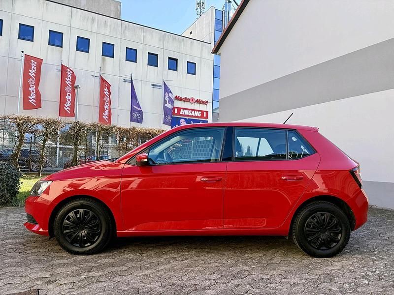 Gebraucht Skoda Fabia 60 PS (44 kW) 2015 Rot Kleinwagen