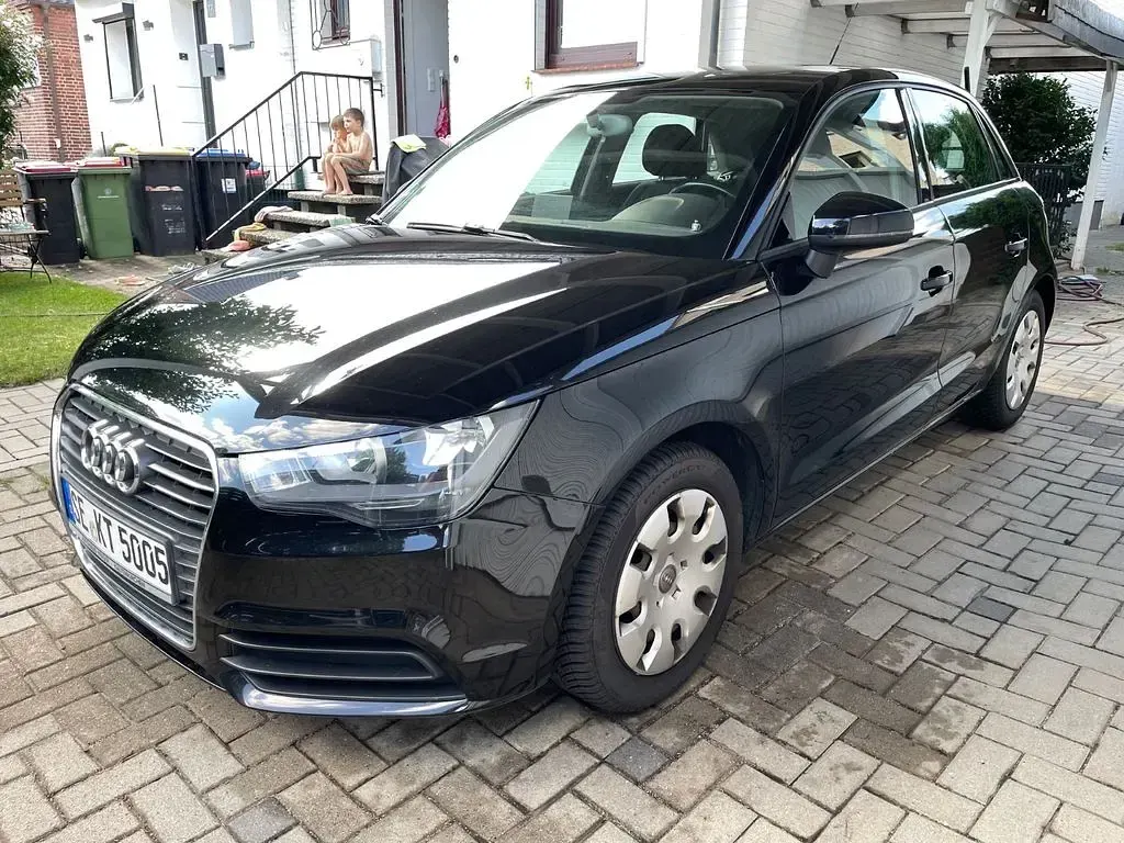 Gebraucht Audi A1 Sportback Attraction 86 PS (63 kW) 2013 Schwarz Kleinwagen
