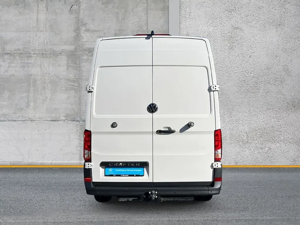 Gebraucht VW Crafter 140 PS (102 kW) 2025 Candyweiß Van