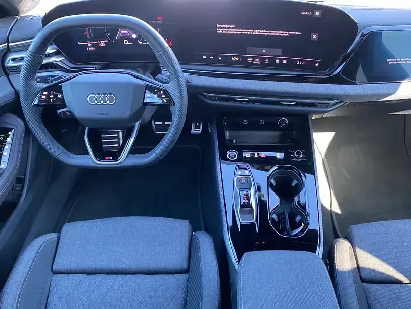 Gebraucht Audi A5 S-line plus 204 PS (150 kW) 2025 Grau Kombi