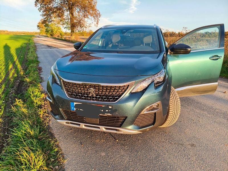 Grün Gebraucht 2019 Peugeot 5008 Allure GT-Line Van / Kleinbus | 19.990 € (Etwas zu teuer) - Bild 1/4