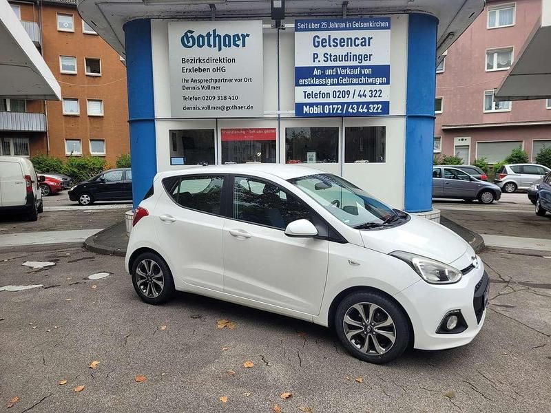 Weiß Gebraucht 2014 Hyundai i10 Edition Kleinwagen | 4.390 € (Fairer Preis) - Bild 1/4