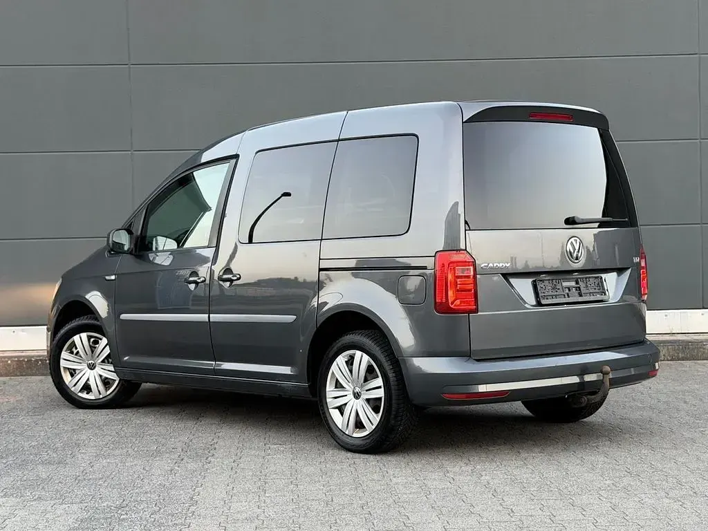 Gebraucht VW Caddy Trendline 150 PS (110 kW) 2017 Indiumgrau metallic Van / Kleinbus