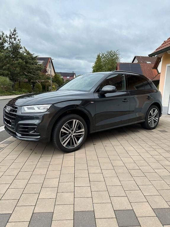 Second-hand Audi Q5 Sport 190 CP (139 kW) 2019 Gri SUV