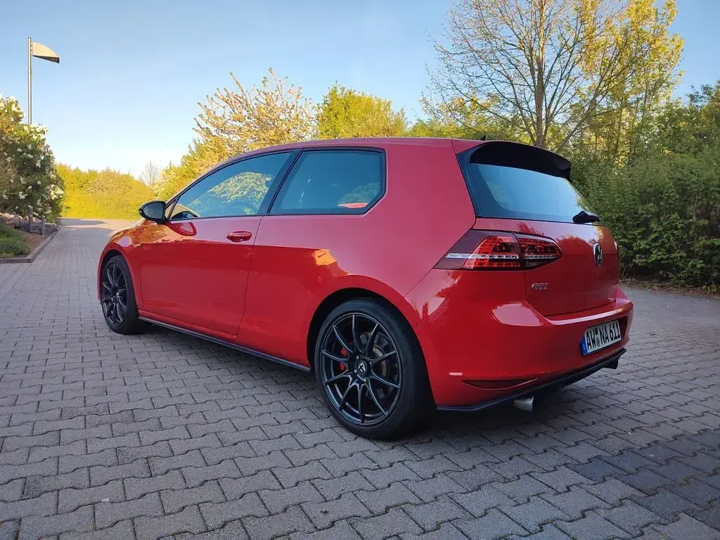 Usado VW Golf VII GTI 230 CV (169 kW) 2016 Berlina