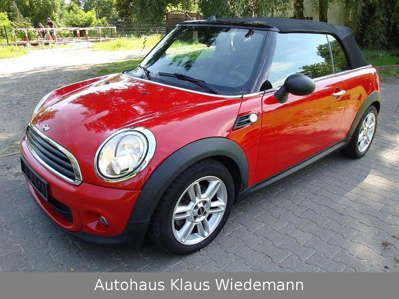 Rot Gebraucht 2012 Mini One Cabriolet Cabrio | 8.499 € (Fairer Preis) - Bild 1/4