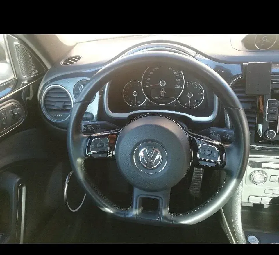 Gebraucht VW Käfer 200 PS (147 kW) 2011 Weiß Coupé