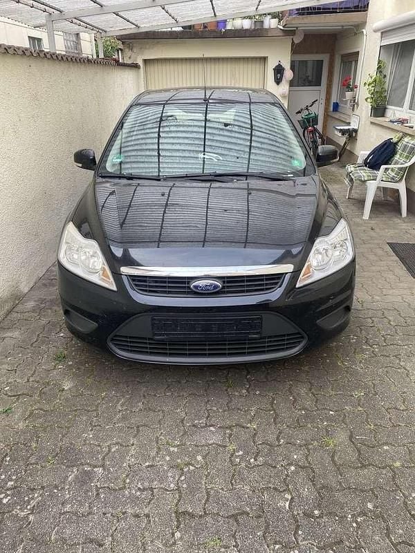 Schwarz Gebraucht 2009 Ford Focus Style Kombi | 1.100 € (Guter Preis) - Bild 1/4