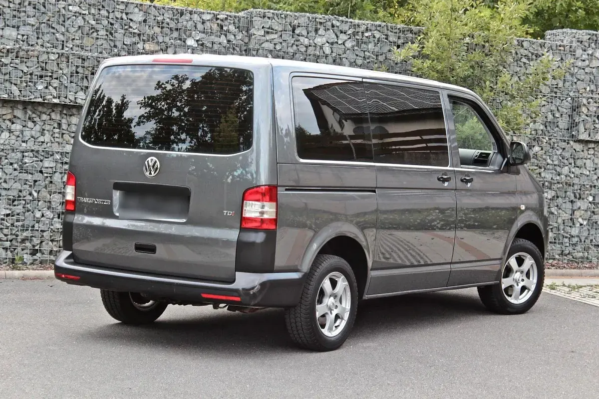 Usata VW Transporter 140 CV (102 kW) 2014 Grigio Furgone