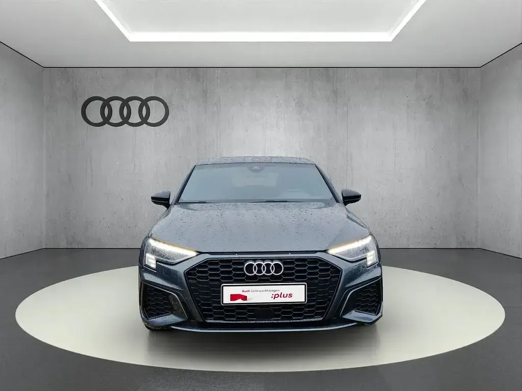Gebraucht Audi A3 Sportback e-tron Ambiente 204 PS (150 kW) 2021 Daytonagrau perleffekt Kleinwagen