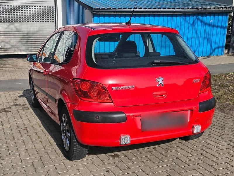 Gebraucht Peugeot 307 88 PS (64 kW) 2008 Rot Limousine