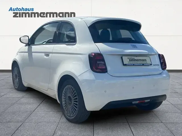 Neu Fiat 500 Icon 65 PS (47 kW) 2026 Weiss Kleinwagen
