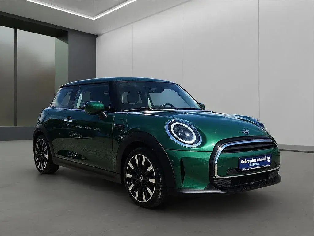 Gebraucht Mini ONE 102 PS (75 kW) 2022 Grün / british racing green (metallic) Kleinwagen