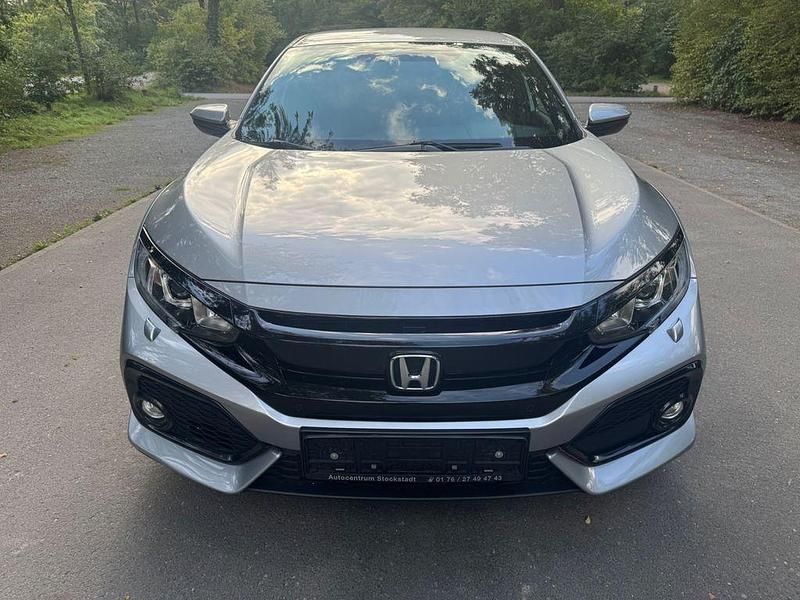 Gebraucht Honda Civic Elegance 126 PS (92 kW) 2019 Silber Limousine