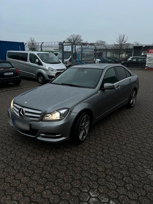 Gebraucht Mercedes C220 170 PS (125 kW) 2013 Grau Limousine
