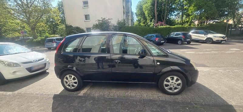 Usata Opel Meriva 100 CV (73 kW) 2004 Nero Monovolume