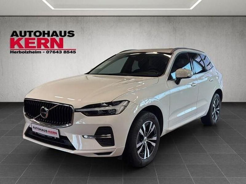 Weiß Gebraucht 2021 Volvo XC60 Momentum SUV | 32.980 € (Fairer Preis) - Bild 1/4