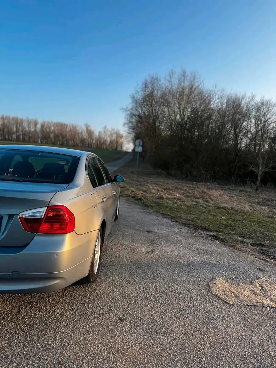 Brugt BMW 325 217 HK (159 kW) 2005 Grøn Sedan
