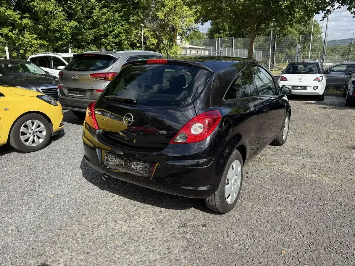Gebraucht Opel Corsa Edition 87 PS (63 kW) 2010 Saphirschwarz mineraleffekt Kleinwagen