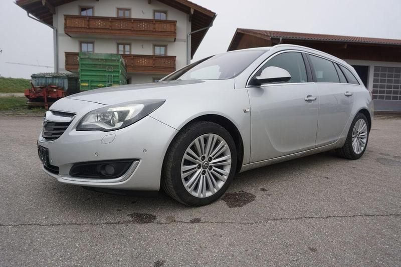 Silber Gebraucht 2016 Opel Insignia Business Innovation Kombi | 5.390 € (Superpreis) - Bild 1/4