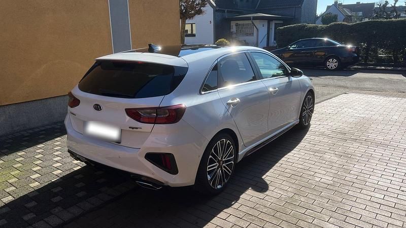 Gebraucht Kia Ceed GT GT 204 PS (150 kW) 2021 Weiß Kleinwagen