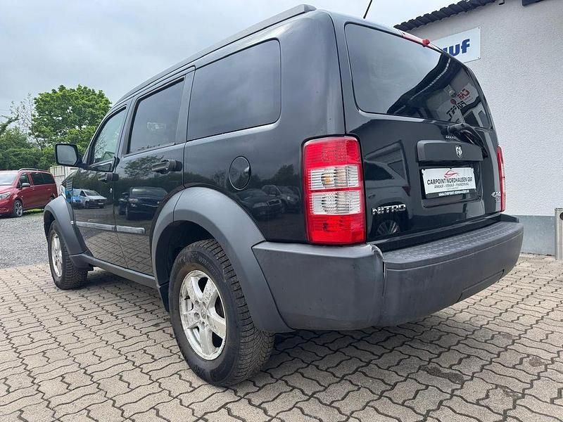 Gebraucht Dodge Nitro SE 177 PS (130 kW) 2010 Schwarz SUV