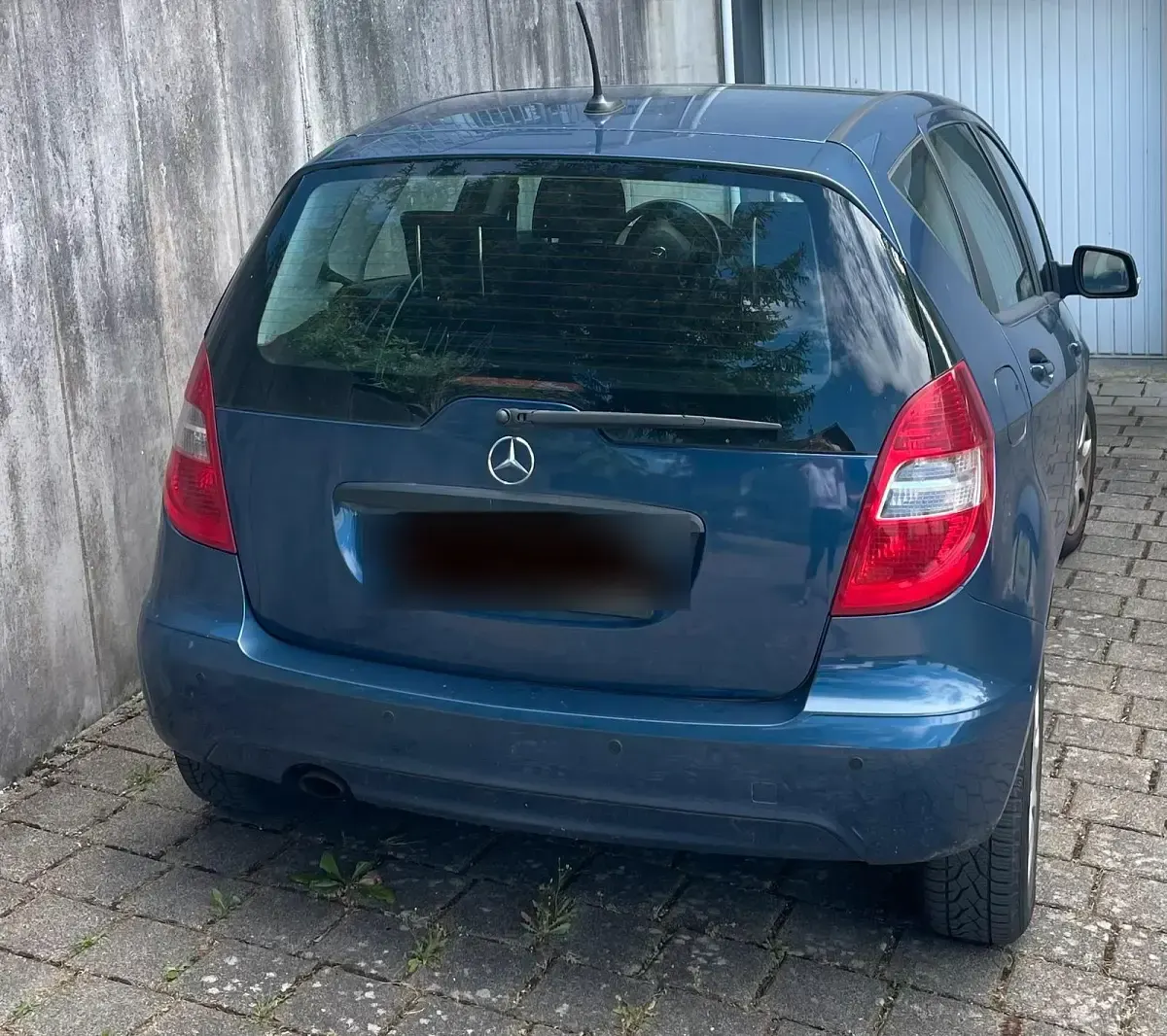 Gebraucht Mercedes A180 116 PS (85 kW) 2011 Blau Kleinwagen