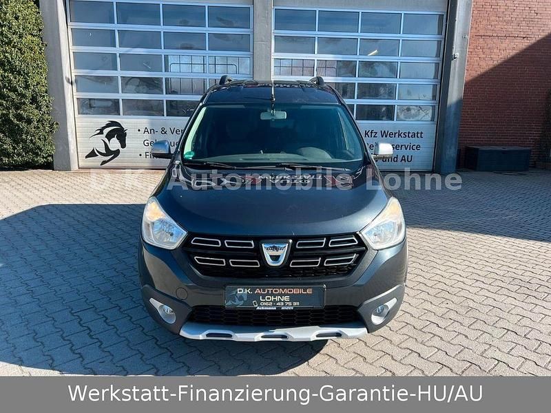 Gebraucht Dacia Dokker Celebration 116 PS (85 kW) 2017 Grau Van / Kleinbus