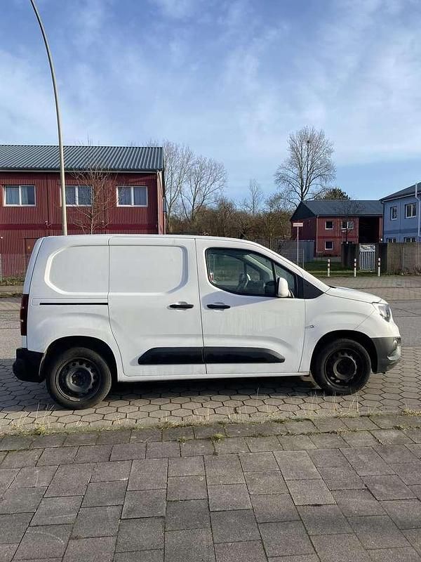 Gebraucht Opel Combo Edition 76 PS (55 kW) 2018 Weiß Van / Kleinbus