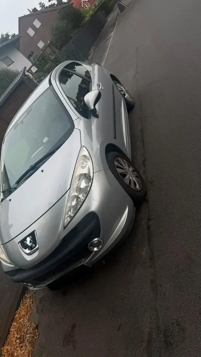 Gebraucht Peugeot 207 80 PS (58 kW) 2007 Grau Limousine