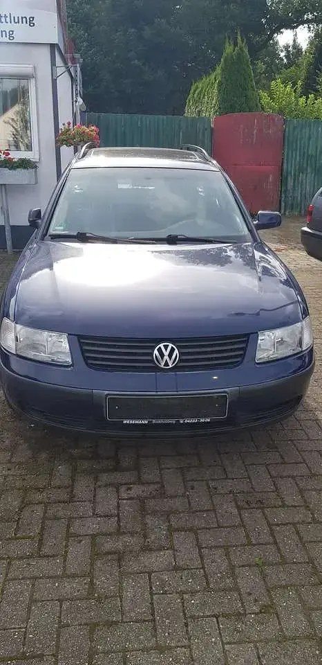 Gebraucht VW Passat Comfortline 101 PS (74 kW) 1997 Blau Kombi
