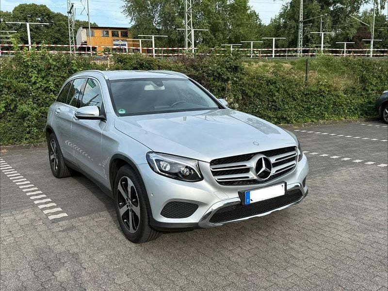 Gebraucht Mercedes GLC220 Exclusive 170 PS (125 kW) 2015 Silber SUV