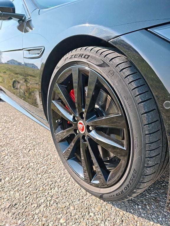 Gebraucht Jaguar XE R-Dynamic 250 PS (183 kW) 2020 Schwarz Limousine