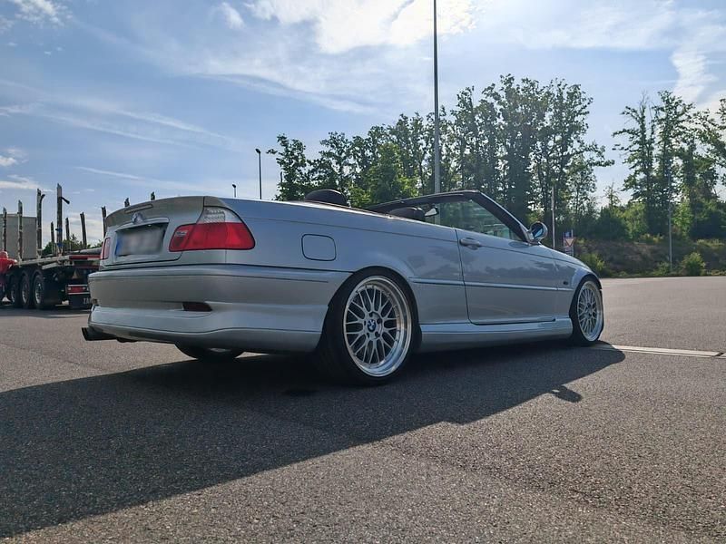 Gebraucht BMW 330 Cabriolet 231 PS (169 kW) 2001 Silber Cabrio