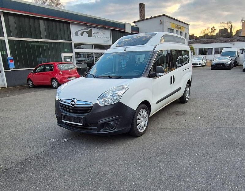 Gebraucht Opel Combo Selection 120 PS (88 kW) 2018 Weiß Van / Kleinbus