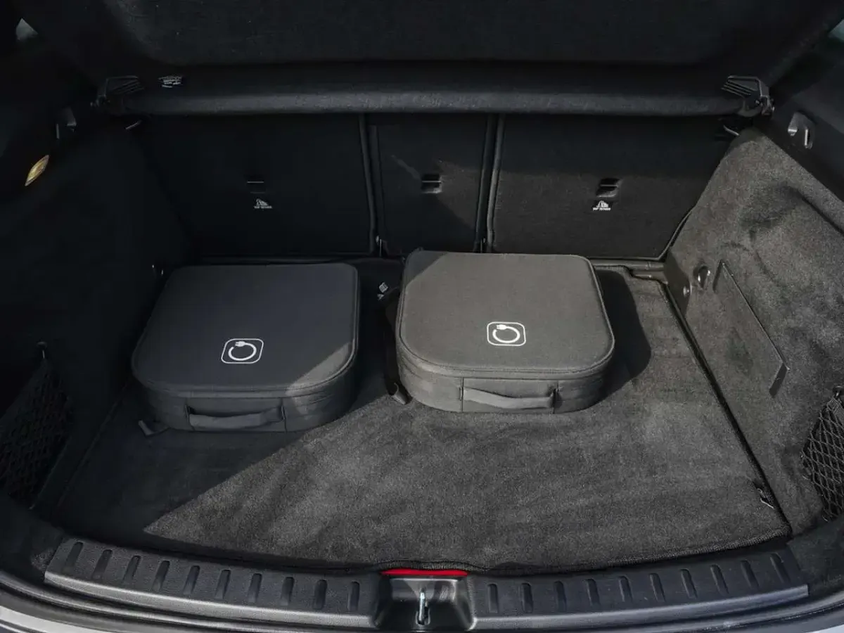 Gebraucht Mercedes GLA250 218 PS (160 kW) 2024 Mountain grau SUV