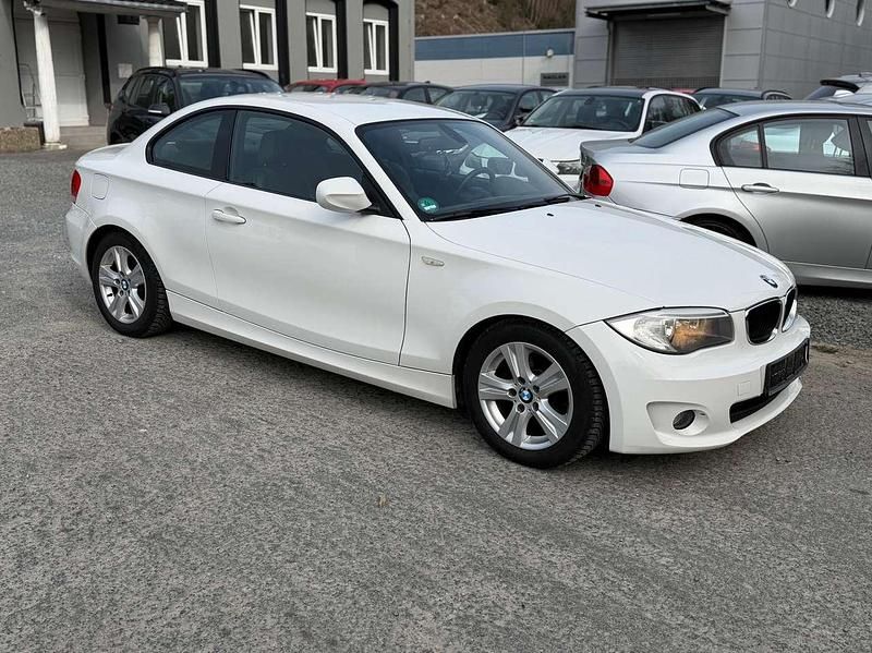 Gebraucht BMW 118 Coupé Advantage 143 PS (105 kW) 2011 Weiß Coupé