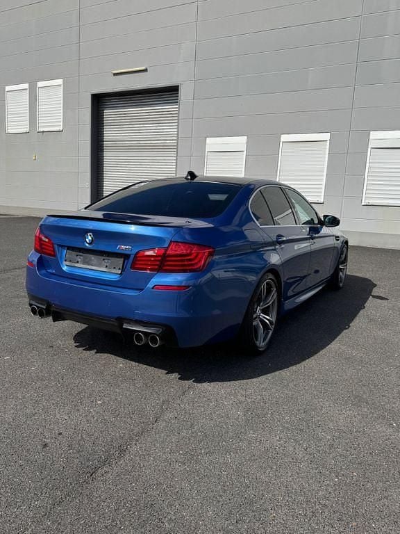 Gebraucht BMW M5 Performance 560 PS (411 kW) 2014 Blau Limousine