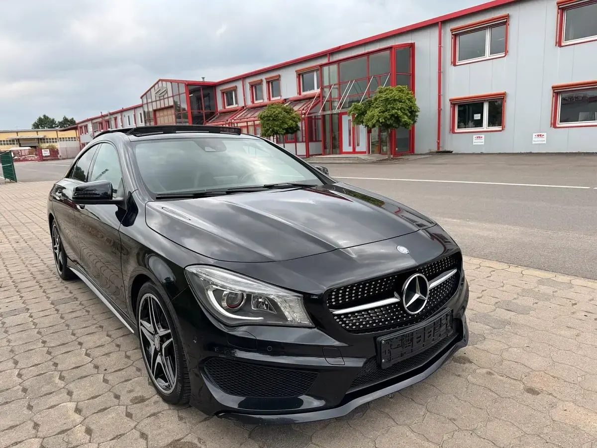 Gebraucht Mercedes CLA180 AMG line 122 PS (89 kW) 2015 Schwarz Coupé