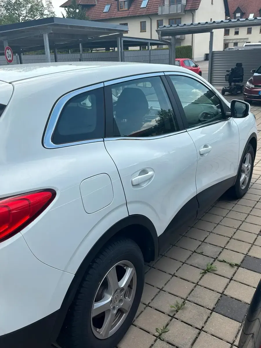 Gebraucht Renault Kadjar Collection 131 PS (96 kW) 2016 Weiß SUV