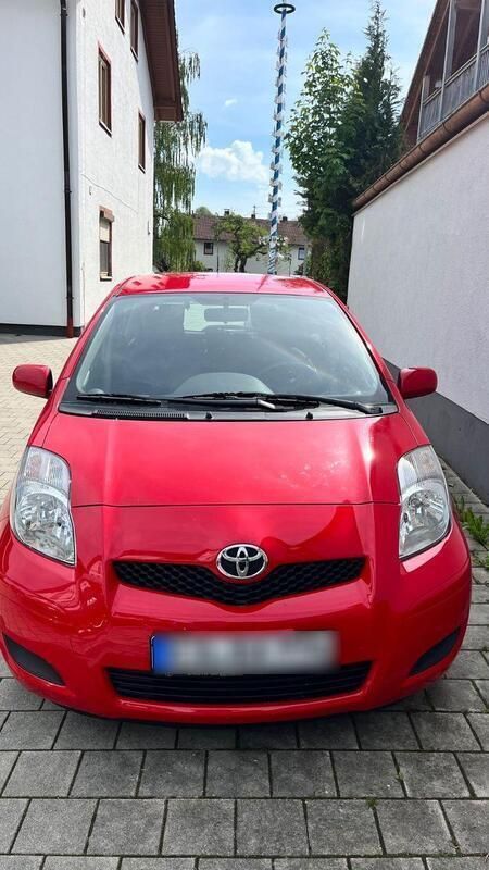 Rot Gebraucht 2011 Toyota Yaris Kleinwagen | 2.899 € (Guter Preis) - Bild 1/4